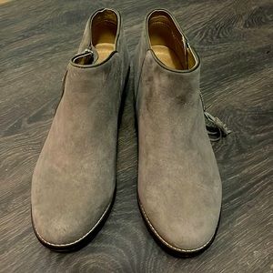 Size 9 Vionic Grey Ankle Boots